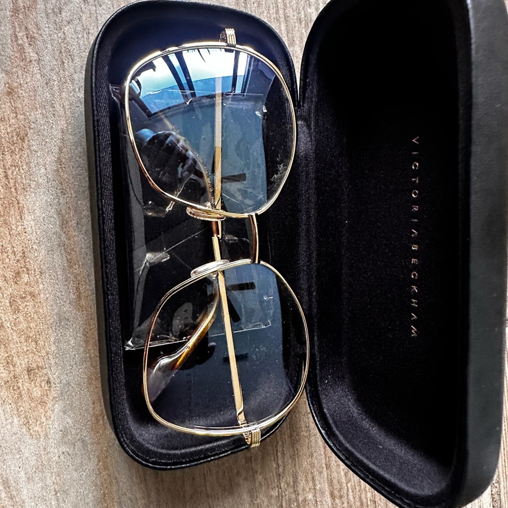 Victoria Beckham Gold glasses